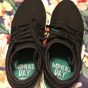 Adidas EQT Racing Women Day sz 9